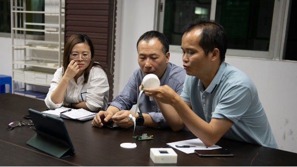 召開視頻會(huì)議解決客戶精密醫(yī)療注塑加工難點(diǎn)