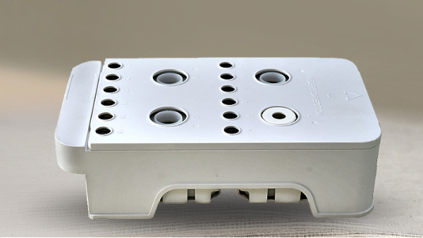 塑膠外殼注塑加工出現(xiàn)脆裂怎么辦？