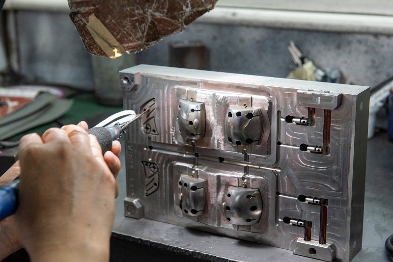 世邦注塑開(kāi)模鋼材選擇