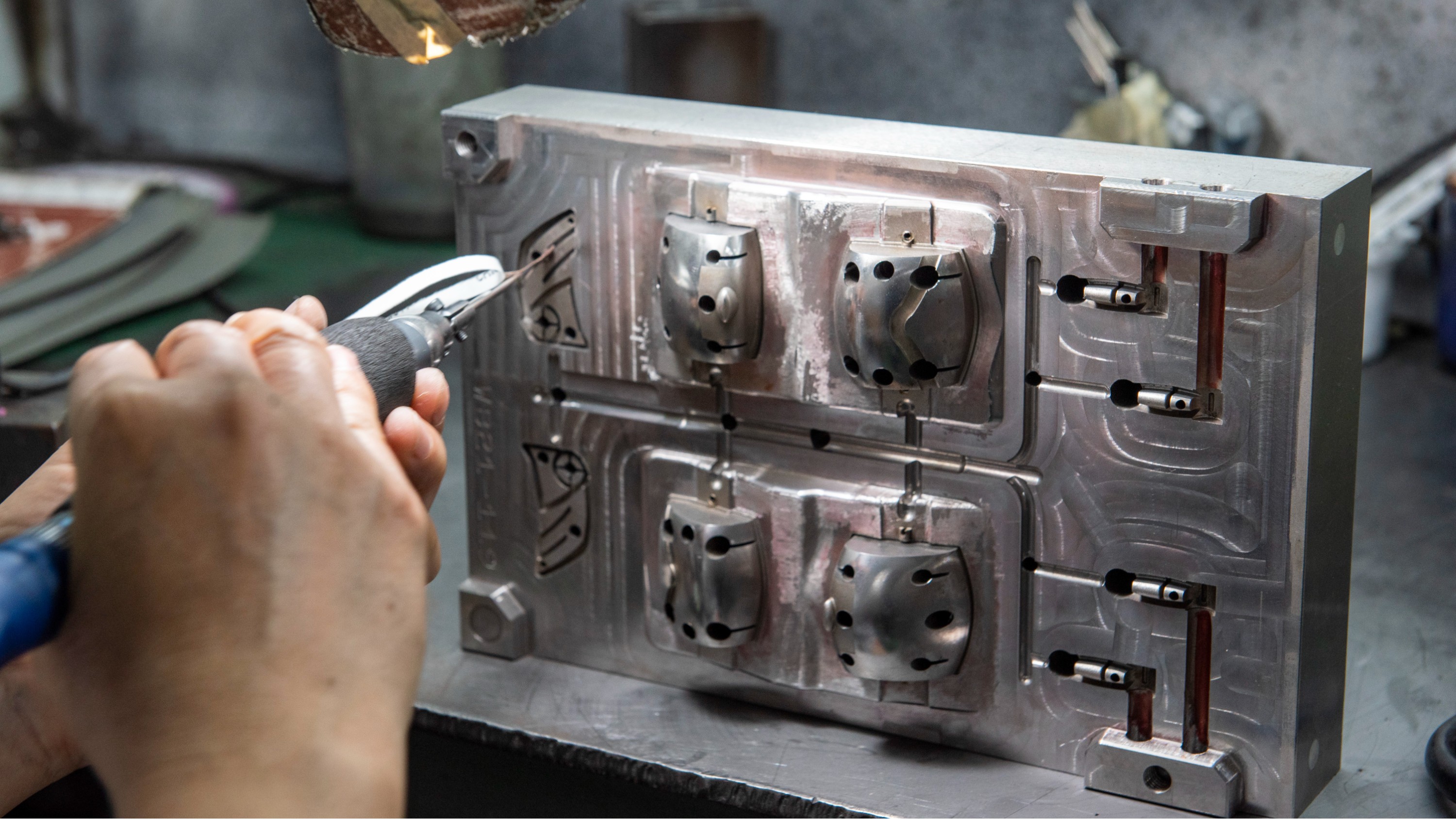 注塑模具開(kāi)模一般是用什么模具鋼比較好？