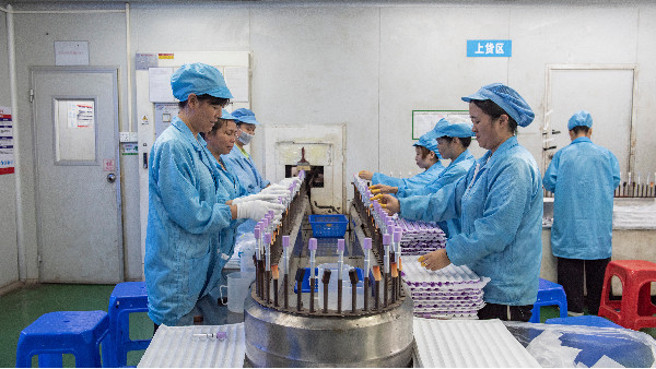 塑料注塑加工收縮問題怎么解決呢？