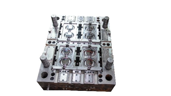 2025年注塑模具行業(yè)趨勢(shì)：技術(shù)重構(gòu)與生態(tài)博弈